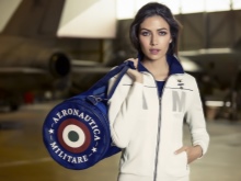 Aeronautica Militare (51 фото): футболки-поло, бейсболка, шорти і взуття, куртки, сумка і штани, штани від бренду