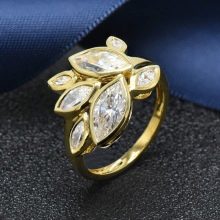Чим відрізняється біле золото від жовтого? Що краще вибрати? Які їхні відмінності і чи можна з жовтого зробити біле? Яке дешевше і більше цінується?