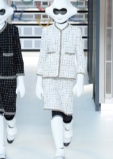 Чоботи Chanel (35 фото): зимові жіночі моделі з ланцюгами і іншим декором