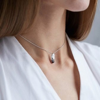 Чорний сапфір (19 фото): магічні та інші властивості каменю. Кому підходить чорно-синій сапфір?
