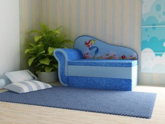 Дитячі ортопедичні дивани: вибір матраца для щоденного використання дитині в кімнату, розкладний та інші дивани для школяра