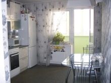 Дизайн кухні 10 кв. м з балконом (56 фото): інтер’єр та ідеї планування кухні 10 квадратних метрів з виходом на балкон