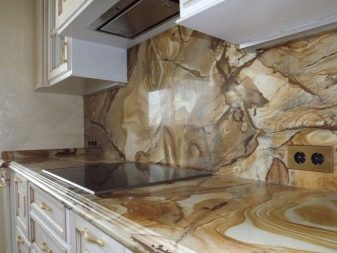 Фартух з каменю для кухні: плюси і мінуси кухонного фартуха з декоративного штучного та натурального каміння. Приклади дизайну інтер’єру