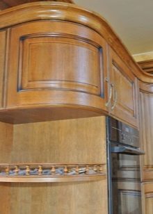 Фасади з масиву для кухні: дерев’яні кухонні фасади з дуба і сосни, інші варіанти. Італійські фасади з натурального дерева і фасади виробництва інших країн