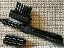 Фен-щітка Braun: огляд фенів з обертовою насадкою-гребінцем і пором