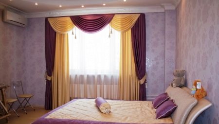 Комбіновані штори двох кольорів для спальні (44 фото): як скомбінувати двоколірні штори з вуалі і органзи? Інші варіанти