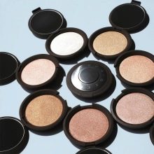 Косметика Becca: тональний крем та інша продукція для макіяжу. Хто виробник?