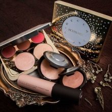 Косметика Becca: тональний крем та інша продукція для макіяжу. Хто виробник?