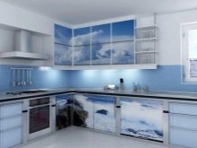 Кухні з фотодруком (54 фото): кухонні гарнітури з фотодруком на фасадах, «Орхідея» і «Кава», «Метелики» та інші малюнки