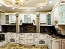 Кухні з масиву ясена (30 фото): плюси і мінуси. Приклади гарнітура в світлому кольорі з патиною в дизайні інтер’єру