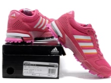 Літні кросівки Adidas (27 фото): особливості і переваги легких моделей взуття популярного бренду