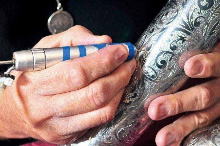 Машини для різьблення: вибір гравера і бормашини, поради для початківців, як правильно різати по кістки, дерева і металу?
