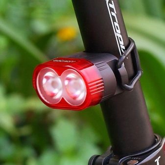 Передній велосипедний ліхтар: особливості велофонарей Cyclotech. Як вибрати потужний світлодіодний і силіконовий ліхтар з акумулятором або генератором на кермо? Рейтинг кращих