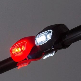 Передній велосипедний ліхтар: особливості велофонарей Cyclotech. Як вибрати потужний світлодіодний і силіконовий ліхтар з акумулятором або генератором на кермо? Рейтинг кращих