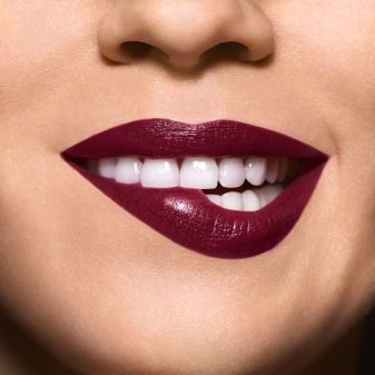 Rimmel: огляд, плюси і мінуси косметики. Хто виробник?