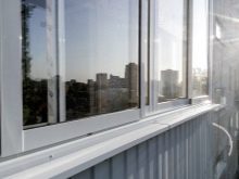 Розсувні пластикові вікна на балкон: вибираємо пластикові балконні рами-купе і зсувні конструкції для скління лоджії