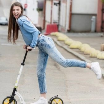 Самокати Lamborghini: триколісні й двоколісні дорослі і дитячі самокати з великими колесами і інші моделі