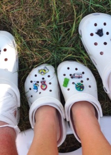 Сандалі Crocs (35 фото): жіночі моделі дитячих кроксов, босоніжки
