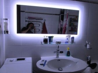 Сенсорне дзеркало з підсвічуванням у ванну: поради щодо вибору сенсорного дзеркала з кнопкою і підсвічуванням для ванної кімнати