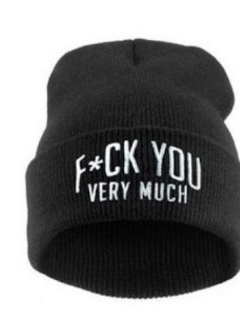 Шапки з написами (52 фото): з текстом vogue, meow, swag, boy, black, Росія, homies, сірі моделі і кольору