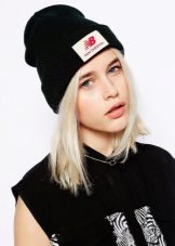 Шапки з написами (52 фото): з текстом vogue, meow, swag, boy, black, Росія, homies, сірі моделі і кольору