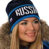 Шапки з написами (52 фото): з текстом vogue, meow, swag, boy, black, Росія, homies, сірі моделі і кольору