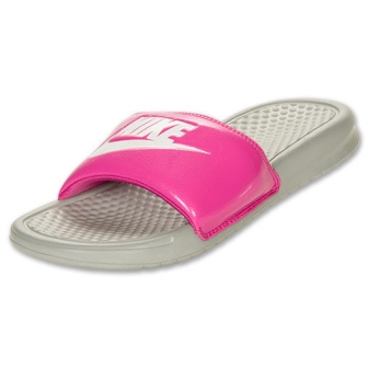 Шльопанці Nike (57 фото): жіночі шльопанці “Найк”, моделі Solarsoft slide, сандалі, які робляться ляпанцями