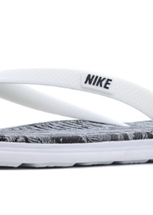 Шльопанці Nike (57 фото): жіночі шльопанці “Найк”, моделі Solarsoft slide, сандалі, які робляться ляпанцями