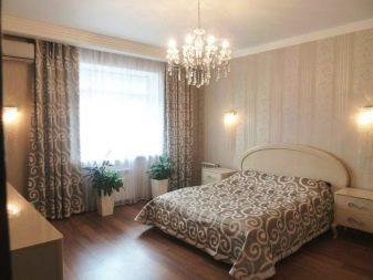 Штори в бежеву спальню (33 фото): шпалери бежевого кольору і штори коричневих тонів, інші ідеї