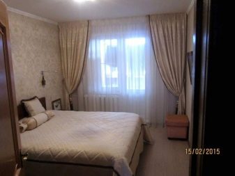 Штори в бежеву спальню (33 фото): шпалери бежевого кольору і штори коричневих тонів, інші ідеї