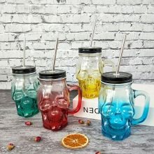 Скляні кухлі: прозорі чашки зі скла з кришкою і трубочкою для чаю, чорні чашки для кави і інші варіанти