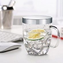 Скляні кухлі: прозорі чашки зі скла з кришкою і трубочкою для чаю, чорні чашки для кави і інші варіанти