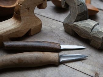 Скульптурна різьба по дереву (17 фото): поради для початківців, інструменти для створення скульптури, етапи виконання, особливості