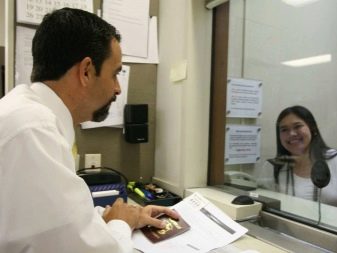 Співбесіду на візу в США: де проходить? Строки очікування та етапи проходження співбесіди. Які питання бувають і на якій мові?