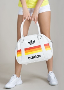 Спортивні сумки Adidas (52 фото): жіночі моделі для спорту, особливості і переваги