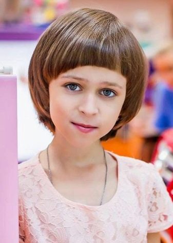 Стрижки для дівчаток 10 років (34 фото): вибираємо модний стрижку на короткі, середні або довгі волосся