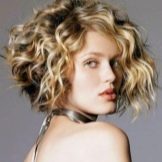 Стрижки з короткою верхівкою (35 фото): варіанти з довгим низом або скронями і короткої верхівкою