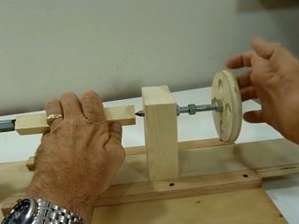 Верстат для різьби по дереву: деревообробні 3D-моделі з ЧПУ, ручні та інші верстати для різьблених виробів і для художнього різьблення, виготовлення саморобного інструменту