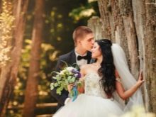 Весільна фотосесія на природі (51 фото): ідеї для зйомки в лісі і в полі у день весілля для нареченого і нареченої