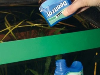 Як продезінфікувати акваріум? 14 фото Правила дезінфекції акваріумних рослин. Як дезінфікувати акваріум після загибелі рибок марганцівкою або перекисом водню?
