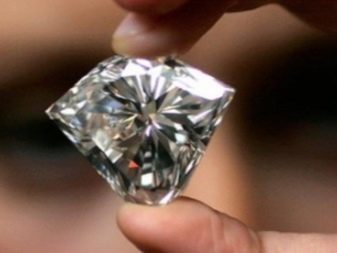 Як відрізнити діамант від фіанітів? 21 фото Чим вони відрізняються? За якими параметрами вони схожі? Що дорожче?