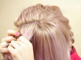Як заплести дві косички з боків самій собі? Як навчитися красиво заплітати 2 об’ємні коси зверху самостійно?