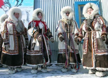 Якутська національний костюм (фото 48): традиційні вбрання якутів, моделі для дівчинки якутяночки і жіночі