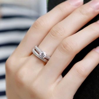 750 проба золота (35 фото): що це таке? Золото білого і кольору. Відмінності від 585 проби, склад і щільність золота