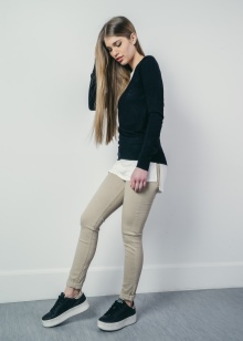 Alcott (67 фото): куртки і джинси, штани і футболки, вітровка та інший одяг від бренду Алкот, відгуки