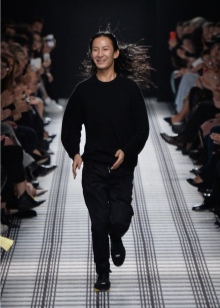 Alexander Wang (114 фото): сумки і одяг, колекція Adidas Originals від Олександра Ванга, кросівки, кеди, босоніжки і рюкзаки