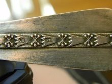 Антикварне срібло: використання старовинного металу в портсигарах, підставці, поясах і свічниках, проби вінтажного срібла та їх відмінності
