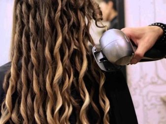 Автоматичні плойки для завивки волосся: вибір моделей, які самі закручують локони. Як користуватися автоматичними щипцями?