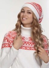 Біла шапка (63 фото): з чим носити, з білою курткою, червоно-білі моделі, з коричневим, з аранами, синьо-біла шапка, пухнаста і з квіткою, з кос