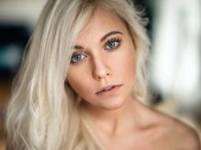 Білий колір волосся (62 фото): яким дівчатам йдуть холодні відтінки блонд? Як пофарбувати волосся без жовтизни?
